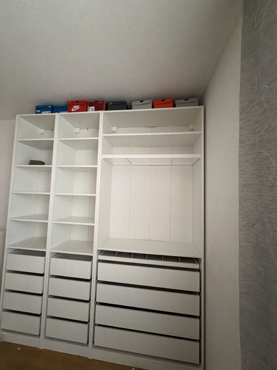 Ikea Porte manteau: dressing ikea  – Neuf (Voir description) à Biel/Bienne par bin_5j6c