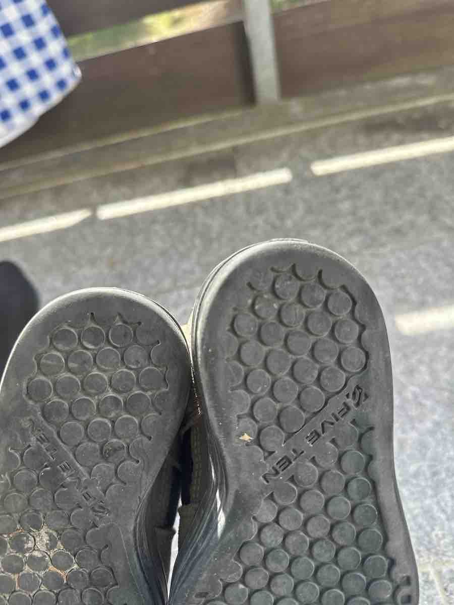 Five Ten Schuhe für Jungen: Five Ten Veloschuh Kinder Grösse 28 – Gebraucht aus Russikon von sabi020 1