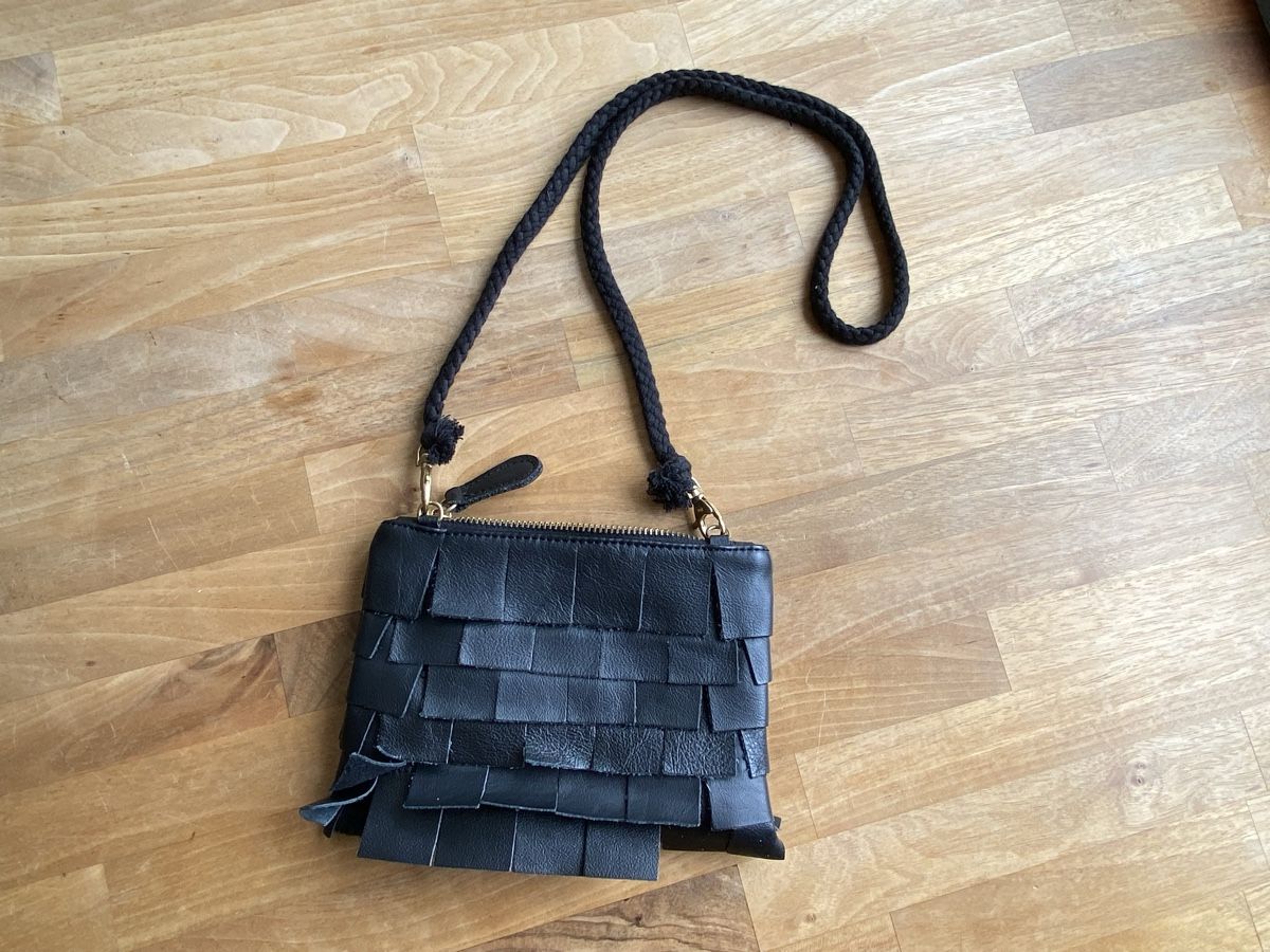 Zara Borse: Zara Tasche mit Nieten – Usato da Dietlikon venduto da Luna77 1