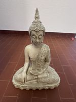 Buddha Figur sitzend hell beige