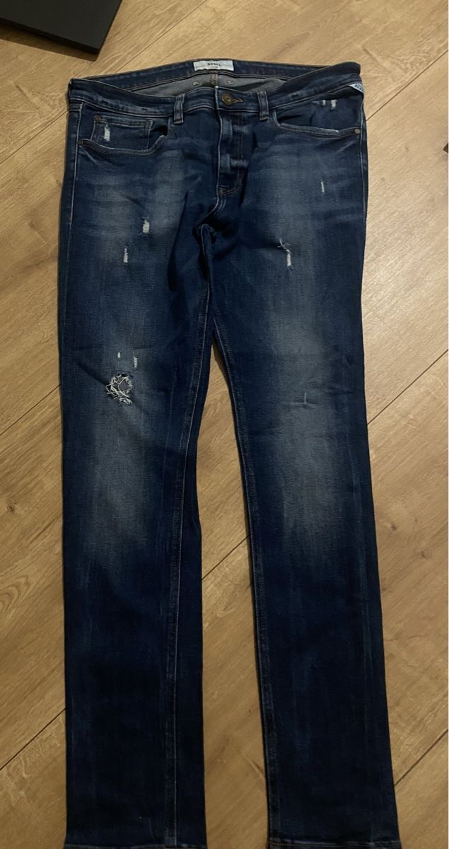 Jeans: Redefined Rebel Jeans Grösse 34/32 – Gebraucht aus Wigoltingen von luu23