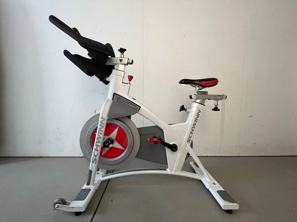 schwinn spinning bike ac performance