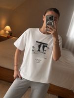 2 T-shirts