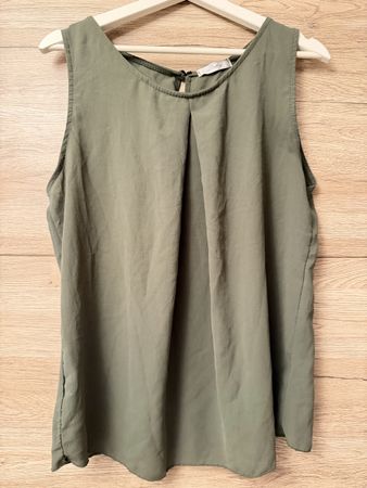 Olivgrünes Sommer Top in Grösse XL - leicht und luftig