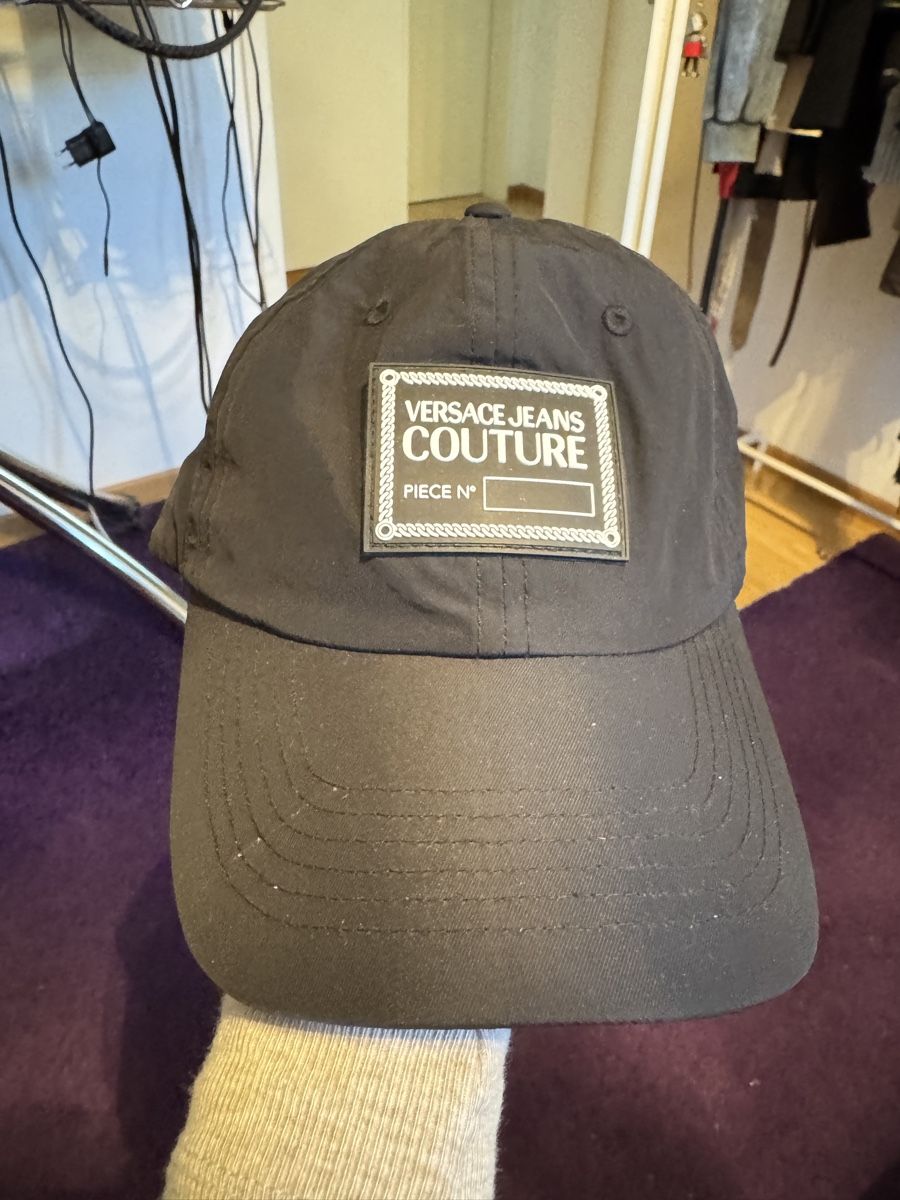 Versace Altro in Moda donna: Versace Jeans Couture Cap – Usato da Spreitenbach venduto da padobranac86