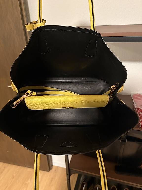 Taschen für Damen: Prada Saffiano Shopper  – Gebraucht aus Unterägeri von mar_96hk 3