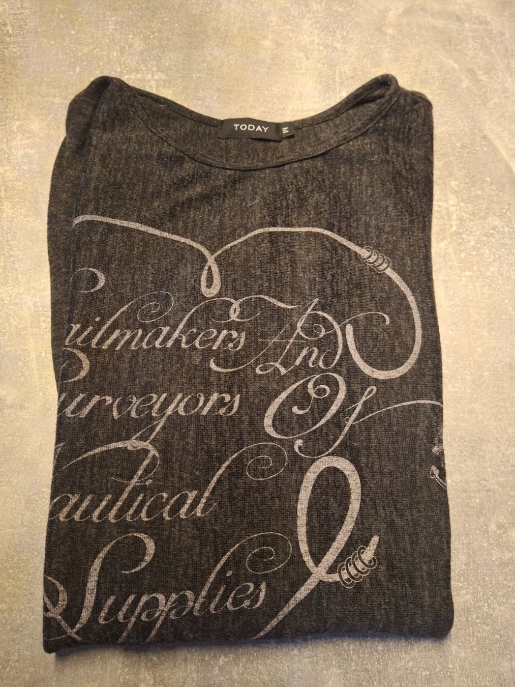 Pulls & Sweat-shirts: Pull taille M marque Today – D'occasion à Villiers par san_jn5w 6
