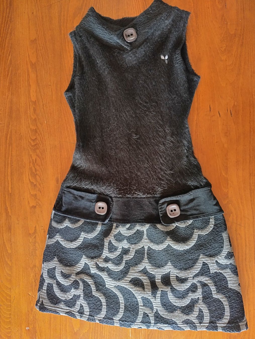 Vestiti: Kurzes Kleid (36) – Usato da Wettingen venduto da Arthur054