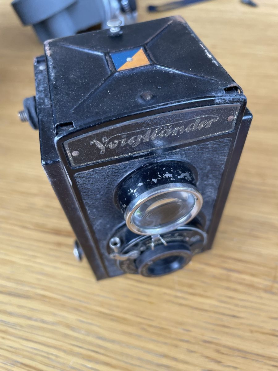 Voigtländer Fotocamera: Voigtländer Brillant – Usato da Chavannes-Renens venduto da Gr33