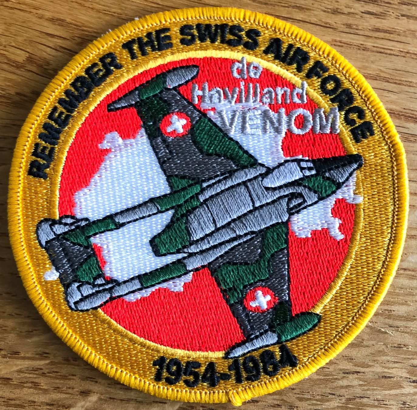 Schweizer Armee Toppe: Schweizer Luftwaffe Venom Patch – Nuovo (secondo la descrizione) da Bern venduto da mercandante