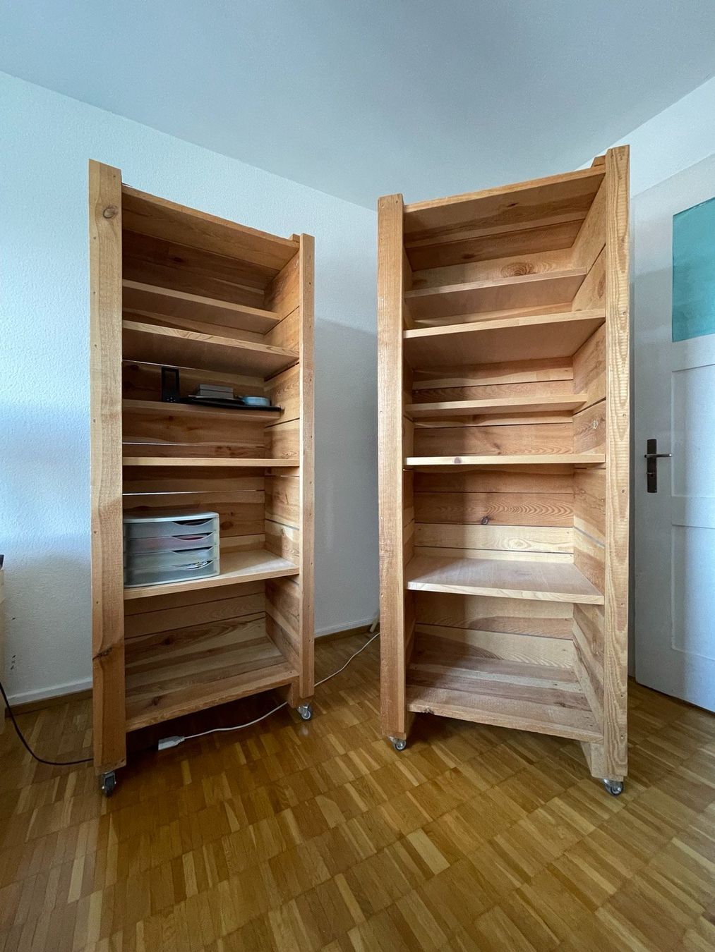 Schränke: Holzschrank – Gebraucht aus Zürich von Singen11 1