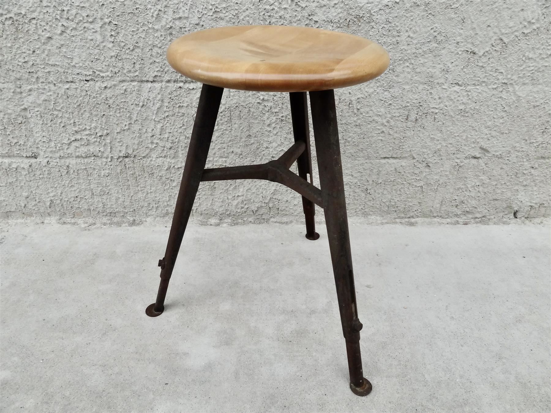 Sgabelli: Hocker Industriehocker Atelierhocker – Usato da Kerzers venduto da zimmergruen 3