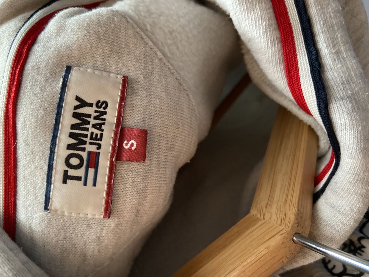 Tommy Hilfiger Maglioni & Felpe: Tommy Jeans Hoodie – Usato da Sutz venduto da lue_r6b7 2