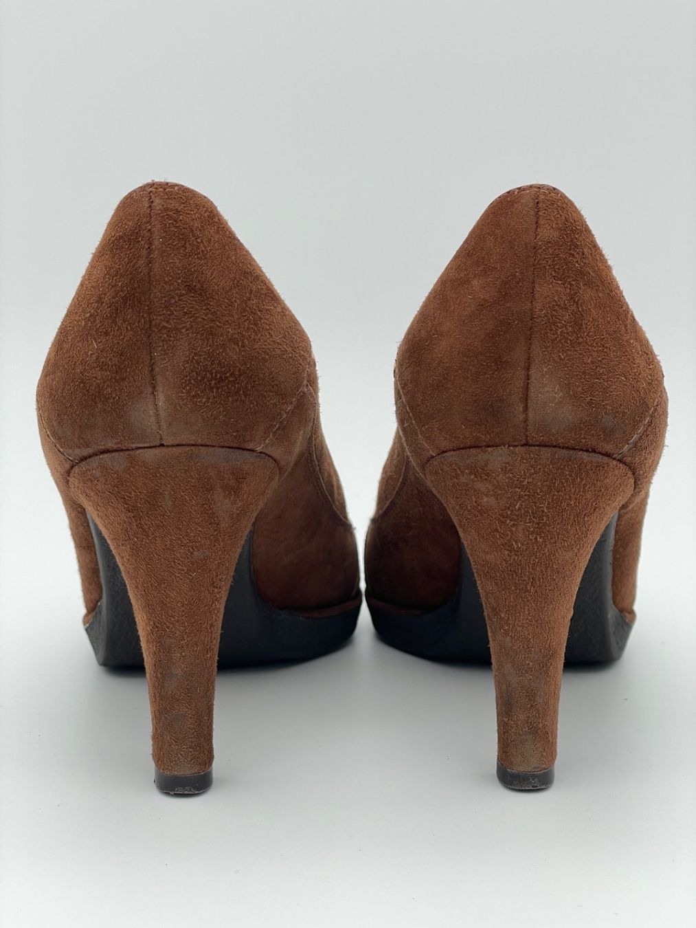 Stuart Weitzman Scarpe da donna: Stuart Weitzman Kiltie Studded Pump EU 38.5 Braun – Usato da Zürich venduto da shoe_shop 5