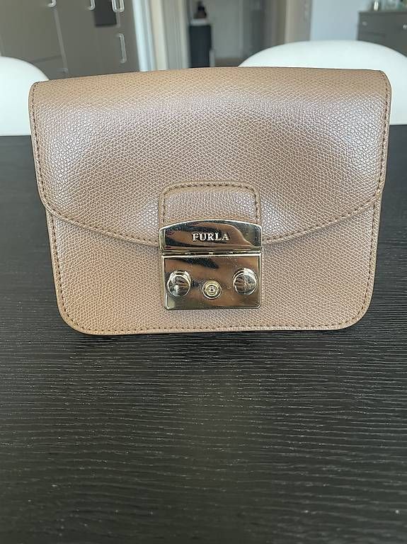 Borse da donna: Furla Umhängetasche in beige – Usato da Zürich venduto da Lara.01 2