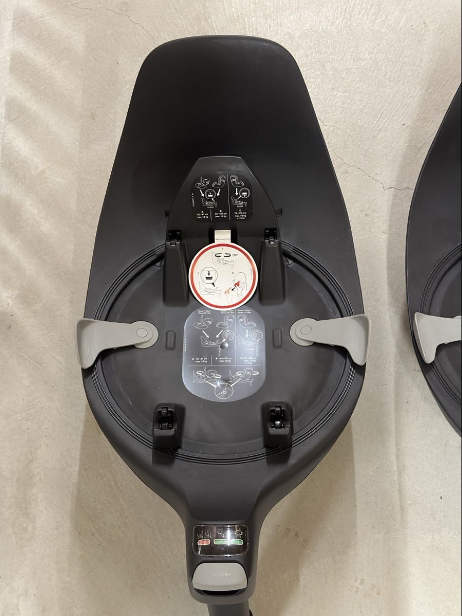 Cybex Seggiolini per auto: Cybex Babyschale mit Isofix Base – Usato da Rümlang venduto da gt20 5