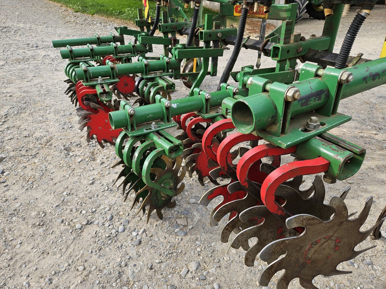 Haruwy Alle Maschinen: Sternhackgerät Haruwy – Gebraucht aus Alterswil FR von Farmer1992.