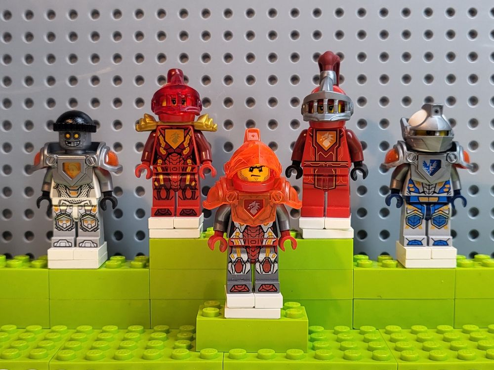 5 Lego-Minifiguren, Original oder mit viel Eigenkreation | Kaufen auf ...