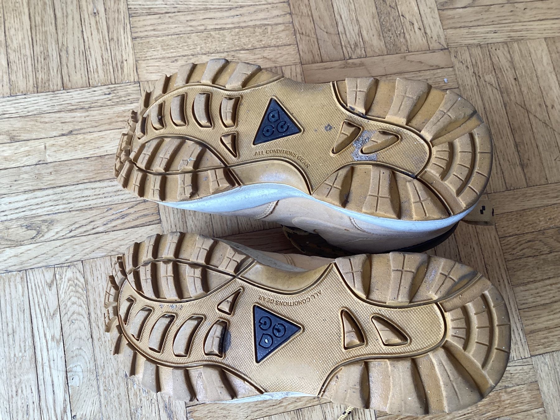 Nike Scarpe da uomo: Nike Manoa ACG Grösse 9  42,5 – Usato da Schleitheim venduto da Pi3.14 3