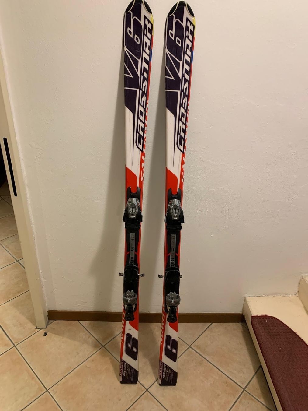 Salomon Sci: Salomon V6 crossmax ski – Usato da Zürich venduto da ariannapics