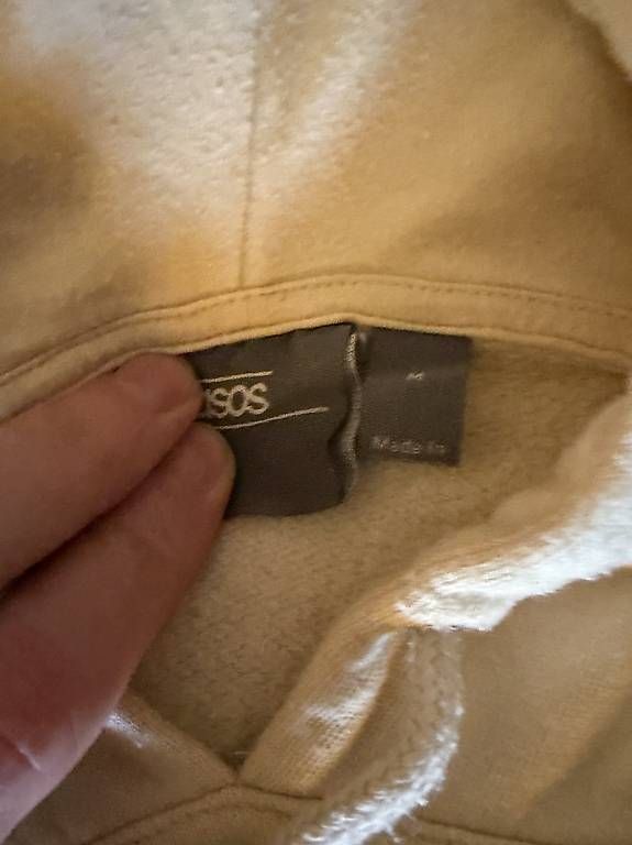Pullover & Sweatshirts: 2 sweatshirts cream color M size – Gebraucht aus Ascona von GioeleS 4