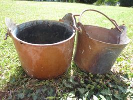 2 Kupferkübel zusammen - früher wahrscheinlich Aschenentsorg