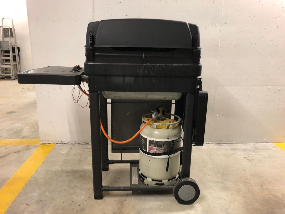 Campingaz Grill gebraucht aber mit voller PropanGasflasche Kaufen auf Ricardo