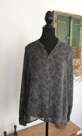 Zarte Nile Bluse XS oversized bis L tragbar