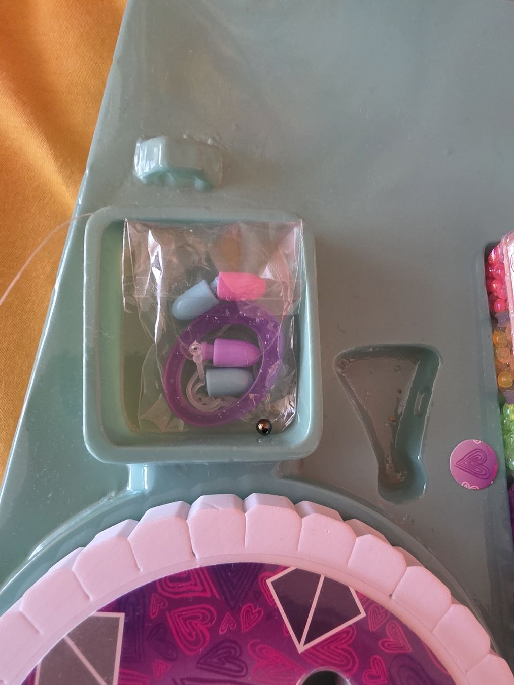 Kit bricolage: So Beads Schmuckset Einzelteile fehlen oder benutzt – Usato da Zürich venduto da Alibaba1234 8