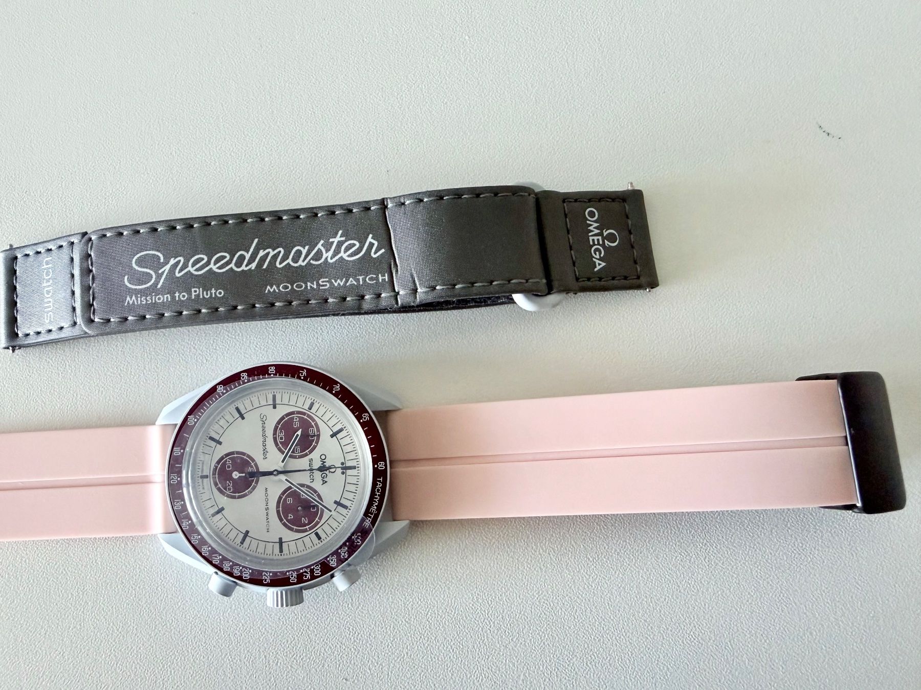 Swatch Orologi: OMEGA x SWATCH Mission to Pluto "Candy", NO box & papers – Nuovo (secondo la descrizione) da Le Mont-sur-Lausanne venduto da LycaGallery 1