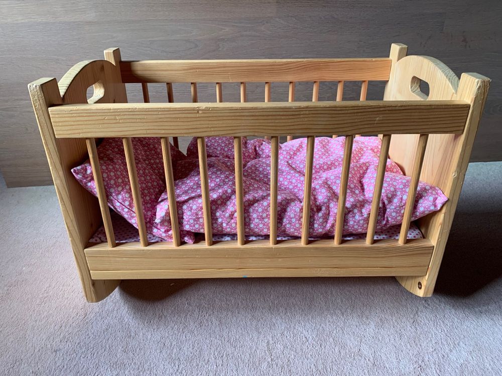 Goki Puppenbett Massivholz 60 Cm - Stabiles Puppenzubehör Für Kinder