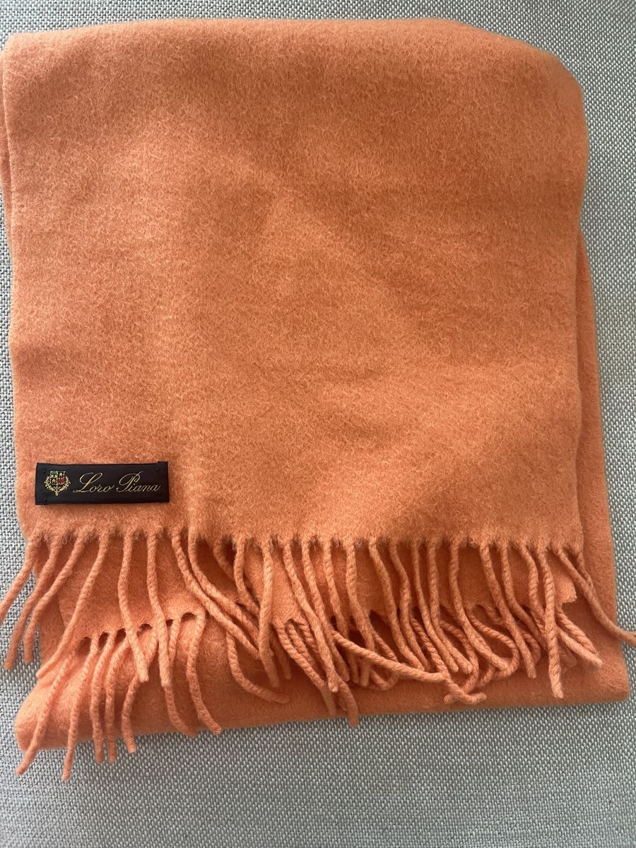 Loro Piana Foulards, Tücher & Schals: Loro Piana Schal orange – Neu (gemäss Beschreibung) aus Sarnen von HomeFashionArtDesign