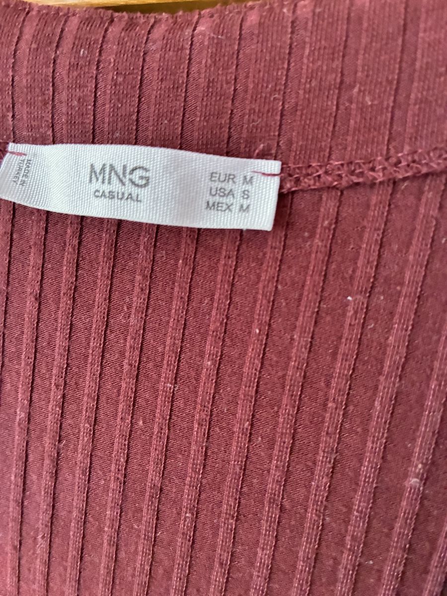 Mango Kleider: Mango Burgundy Ribbed Wrap Dress Size M – Gebraucht aus Untersiggenthal von mic_ksv9 2