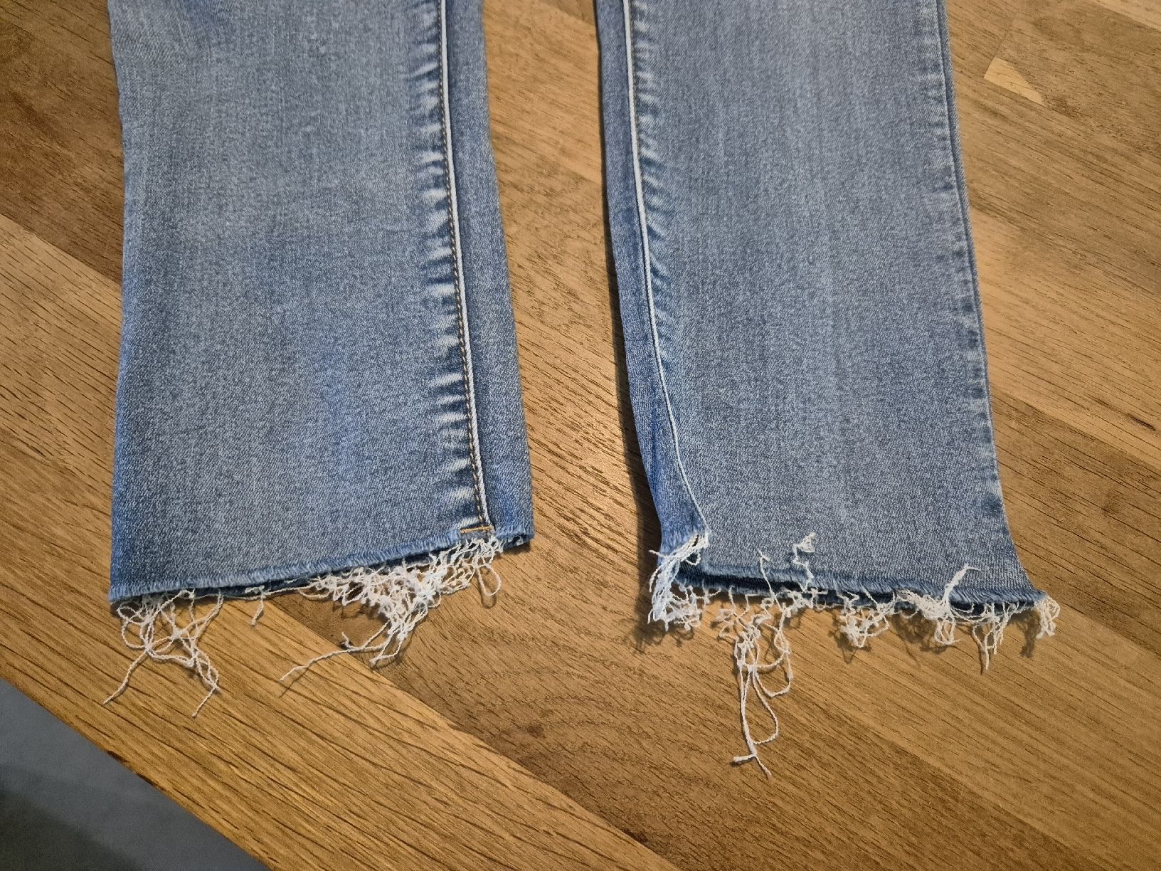 Pantaloni: Jeanshose Gr. S von Hollys – Nuovo (secondo la descrizione) da Urtenen-Schönbühl venduto da Chaeppeler 5
