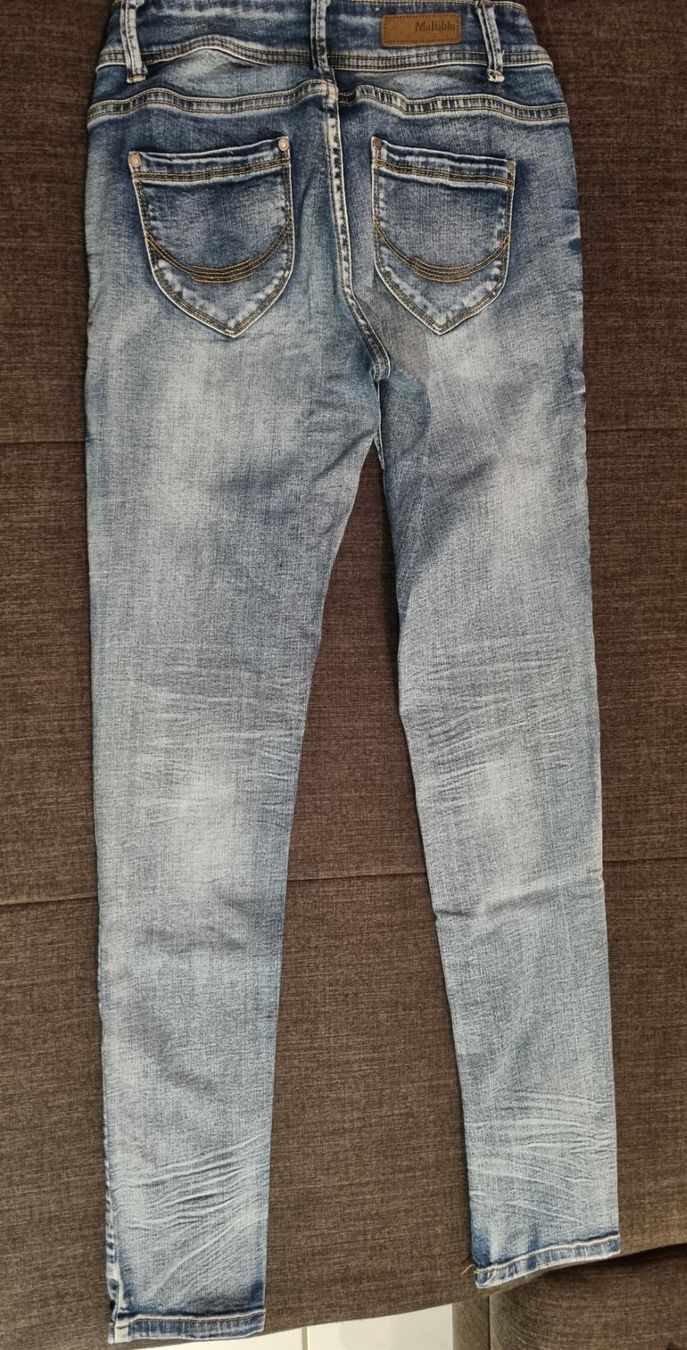 Pantaloni: Mädchenjeans Gr. W34/L32 – Usato da Oberrüti venduto da Nicki_Like 1