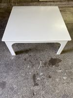 Weisses Salontisch, aus Stein