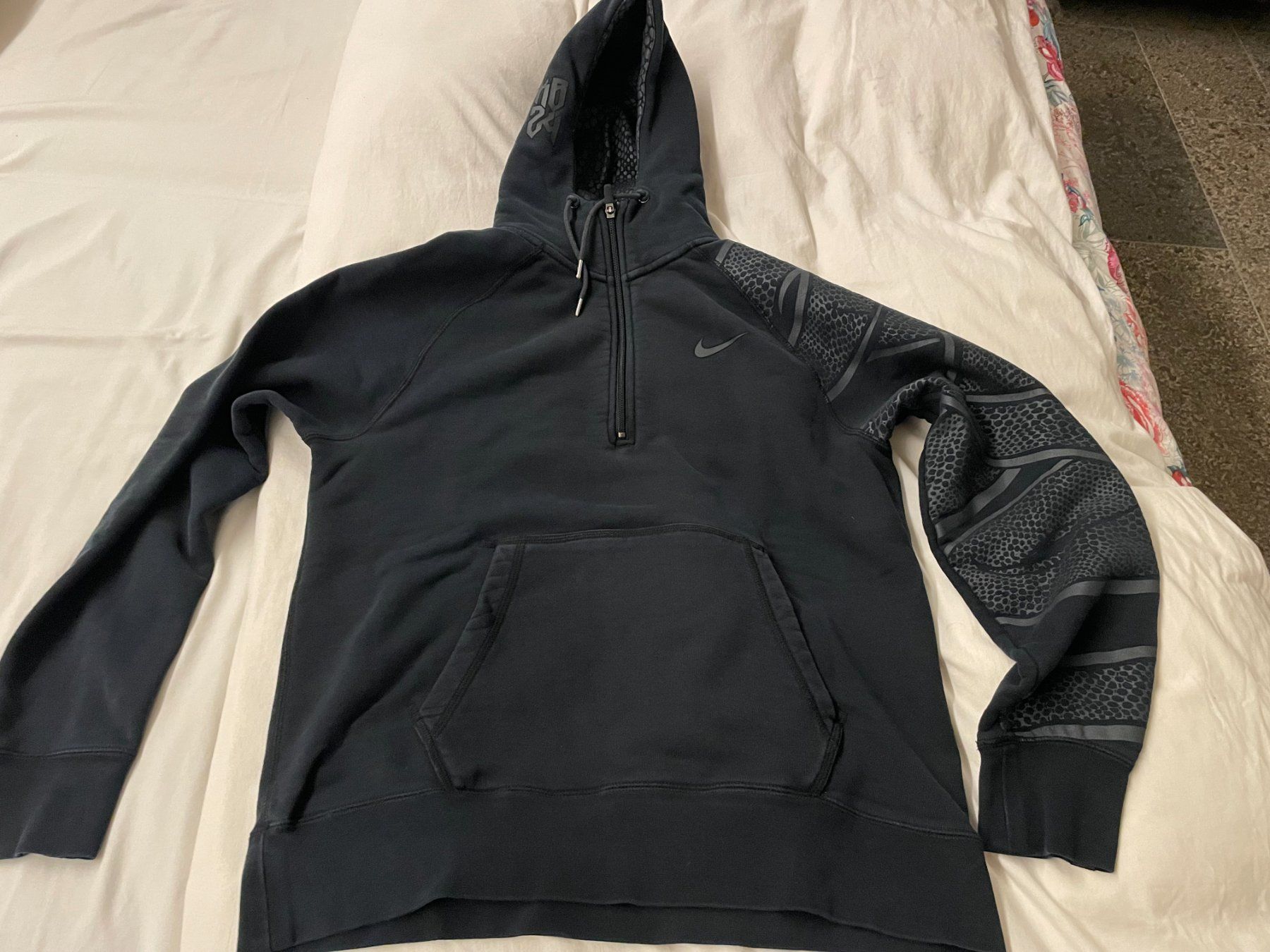 Nike Maglioni & Felpe: Nike Kobe Bryant Pullover schwarz Grösse L gebraucht – Usato da Gockhausen venduto da ventman 4