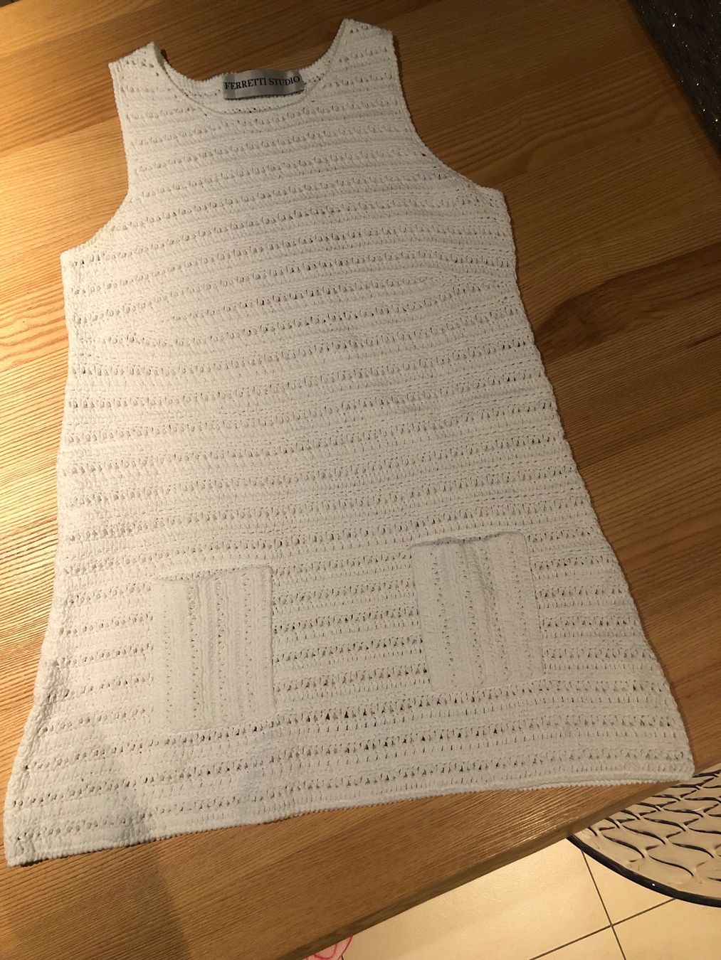 Canottiere & Pantaloni: Studio Ferretti di Alberta Ferretti – Usato da Davesco-Soragno venduto da dvf_7h6d