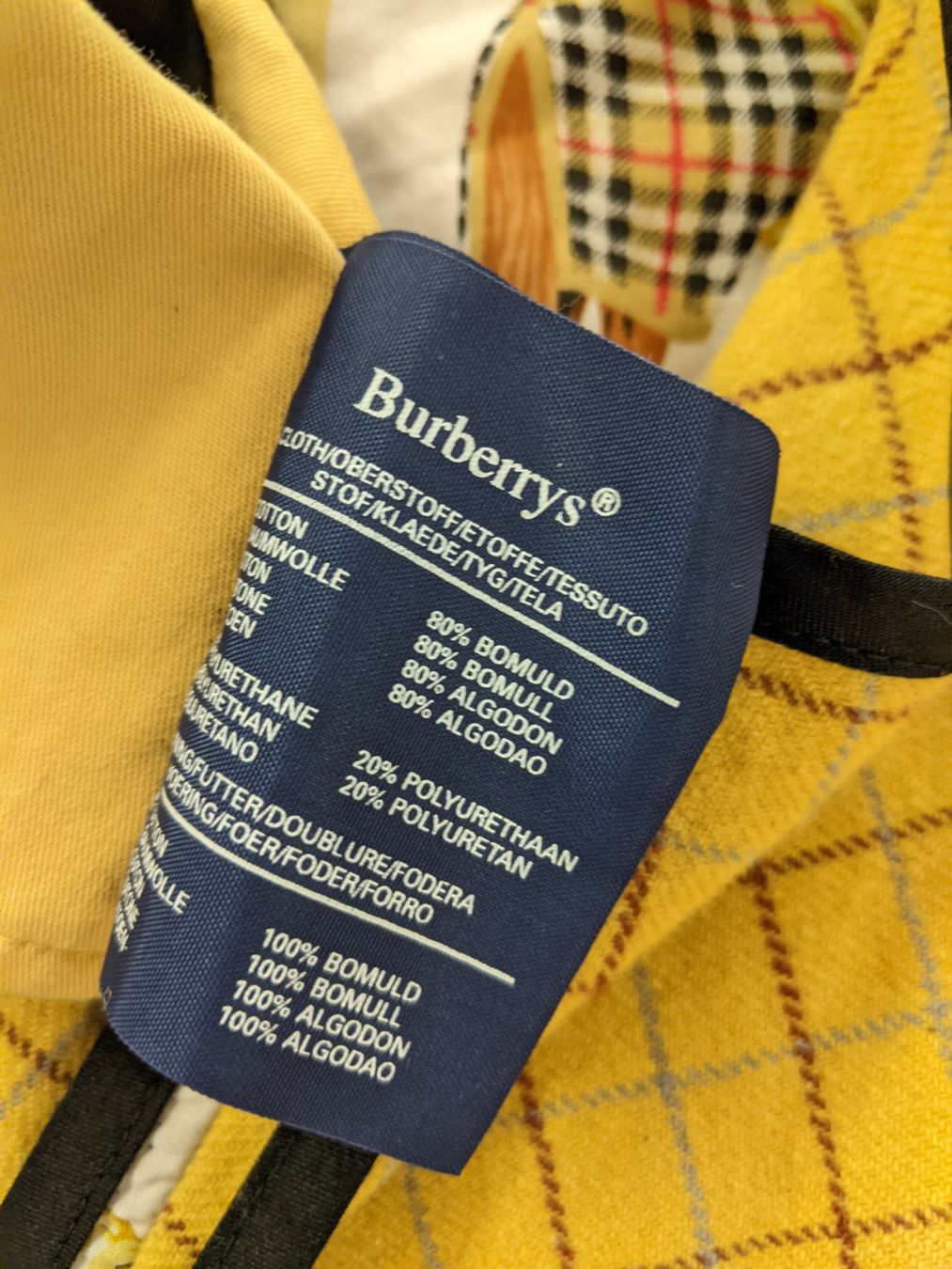 Burberry Cappotti: Burberry Regenmantel GR 40 – Usato da Langnau am Albis venduto da Judithsebi 9