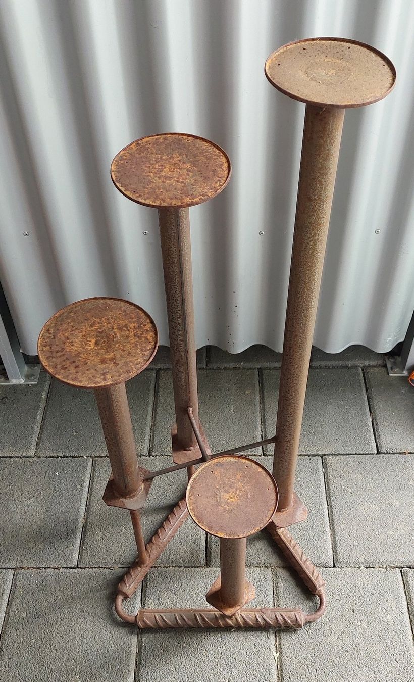 Altro in Decorazioni & Accessori: Unikat: grosser handgeschweisster Eisenständer – Usato da Subingen venduto da K7passt_immer 2