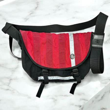 Sac Crumpler Messenger Bag, Rouge et Noir