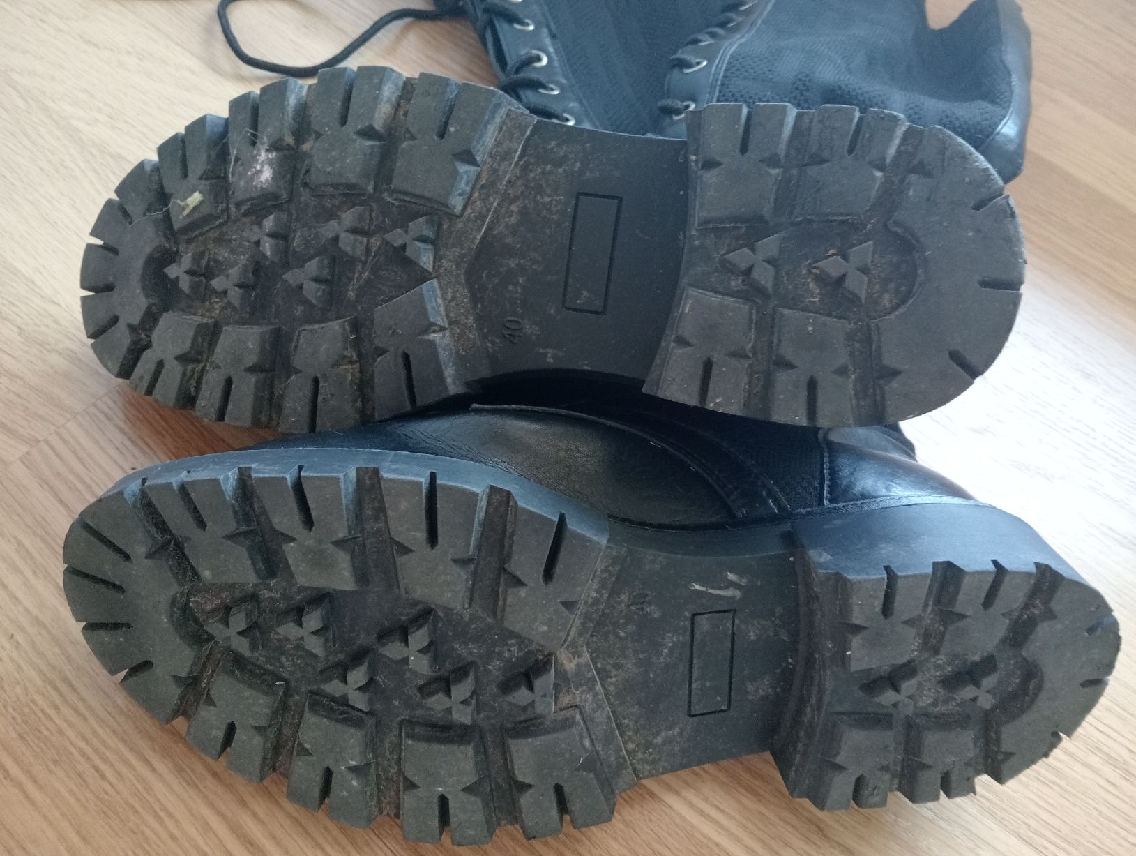 Scarpe da donna: Stiefel schwarz Grösse 40 – Usato da Einigen venduto da tchalva 2