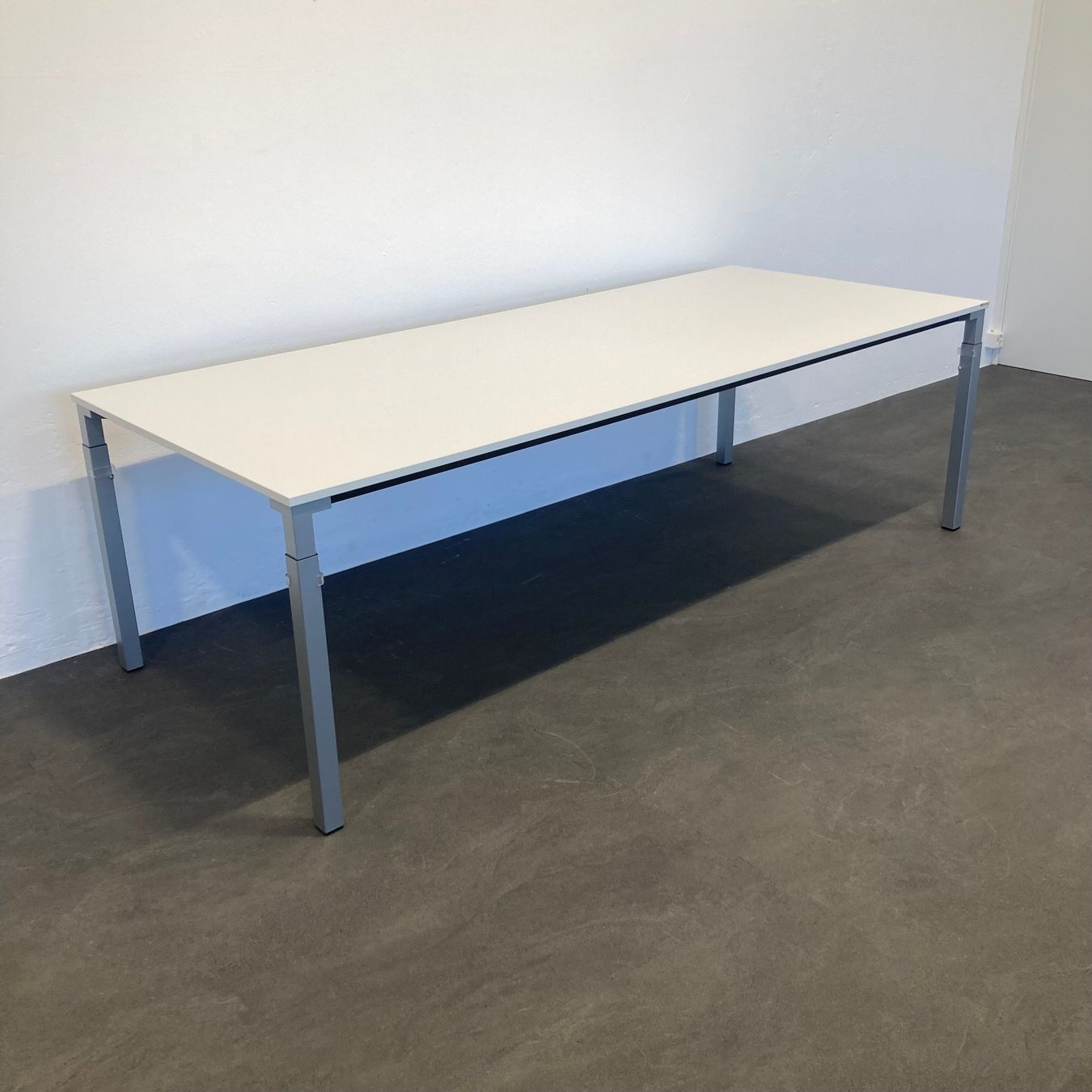 Steelcase Scrivanie: Steelcase Kalidro Sitzungstisch – Usato da Schönenwerd venduto da mcofficeshop 1