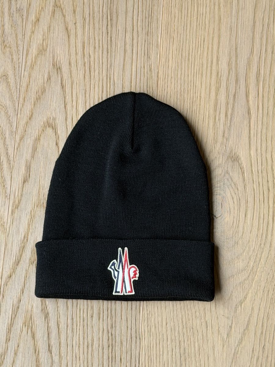 Moncler Copricapi, berretti & cappellini: Moncler Grenoble wool beanie – Nuovo (secondo la descrizione) da Zürich venduto da dav_ylk6