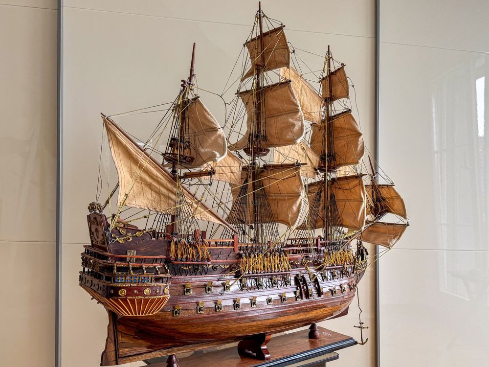 Wunscherschönes handgefertigtes historisches Modellschiff (Gebraucht ...