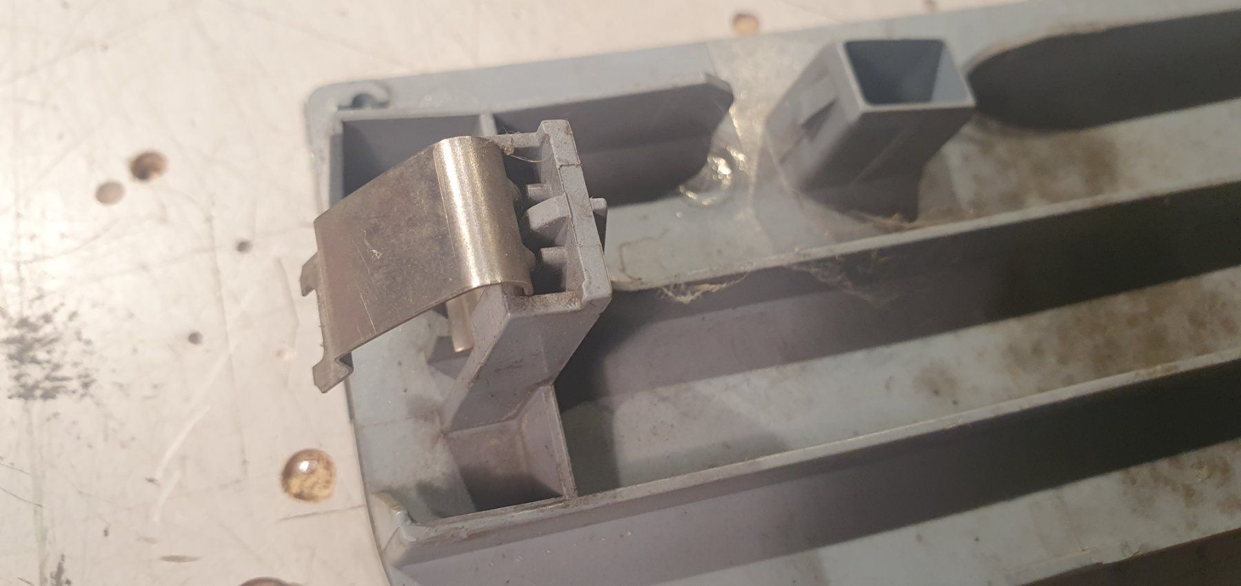 Volkswagen Tutti pezzi di ricambio auto: VW PASSAT B6 3C2 Front Reflector 3A0941778 – Usato da Langnau i. E. venduto da Superseven69 1