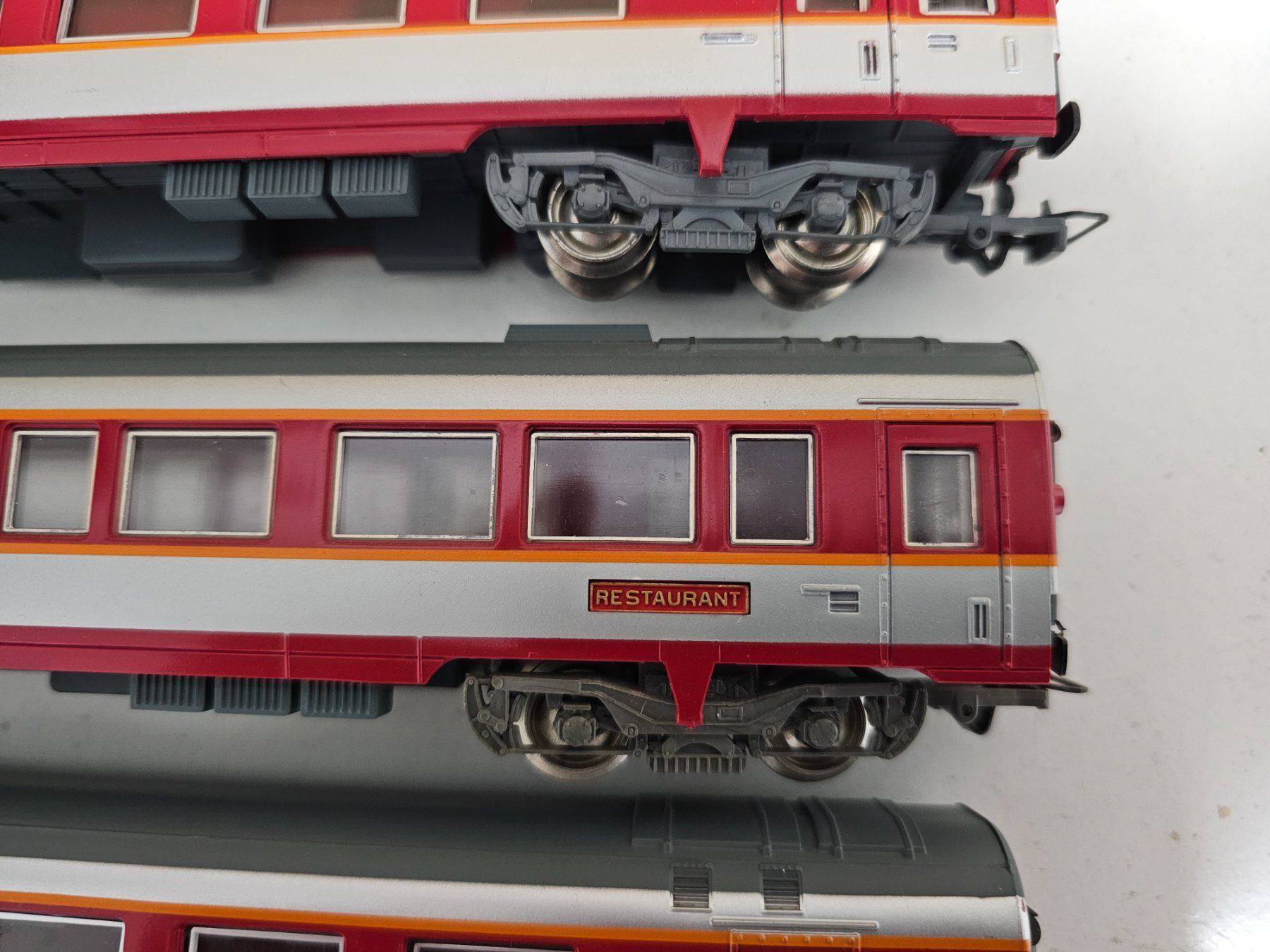 Jouef Modelleisenbahnen: Jouef 5 voitures SNCF dès 1.-fr – Gebraucht aus bassecourt von  3