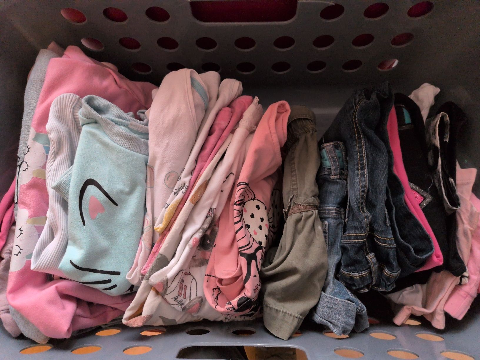 Kleiderpakete & -sets: Mädchen Kleider 128 – Gebraucht aus Mädris-Vermol von Lady365