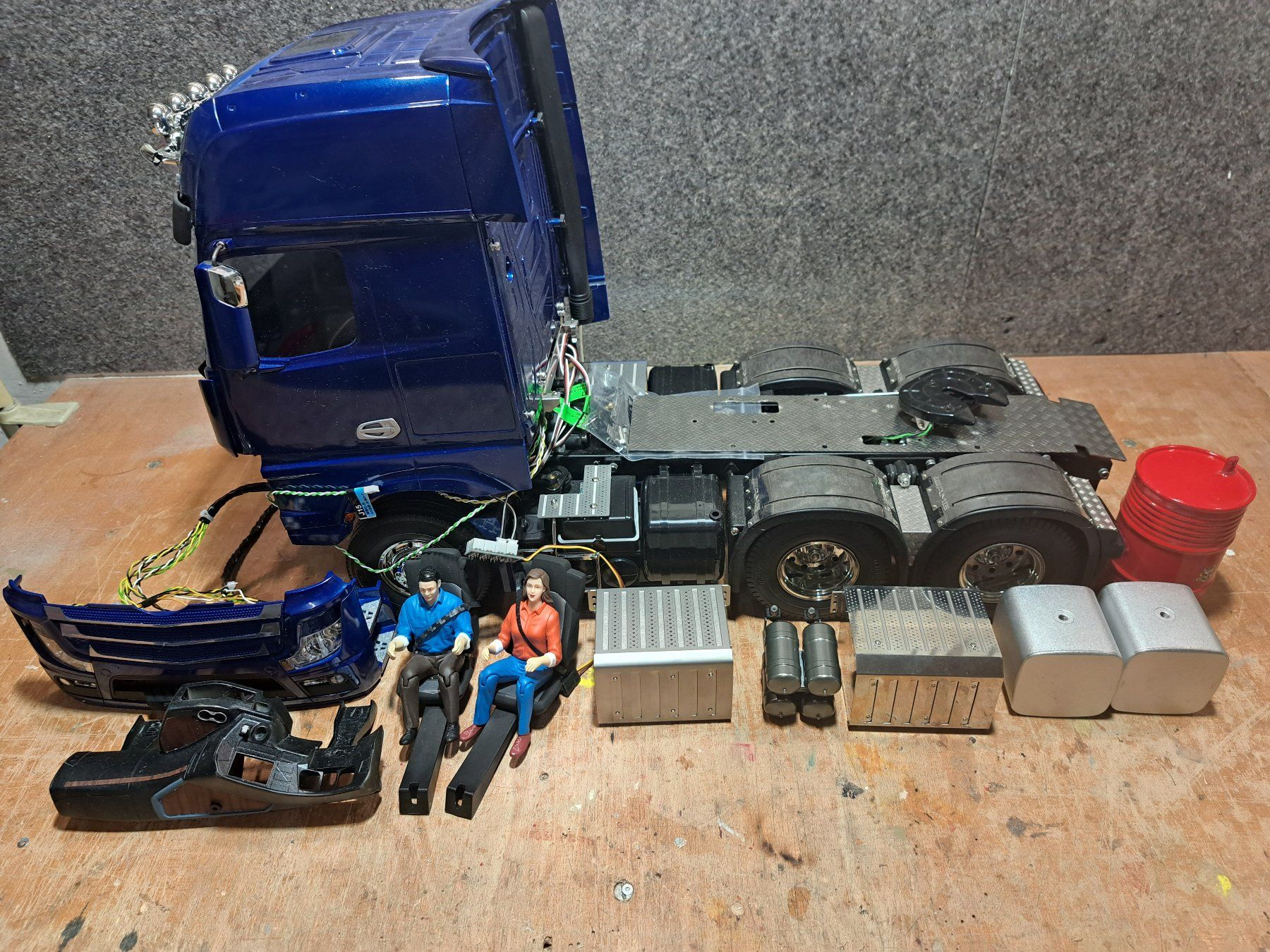 Tamiya Modellismo RC: Actros – Usato da Winterthur venduto da Cago99