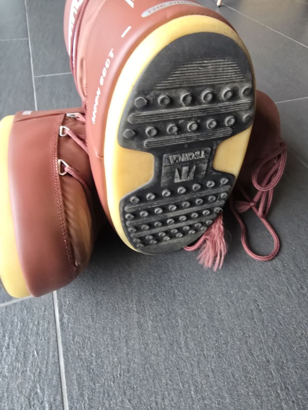 Moon Boot Scarpe da donna: MOONBOOT 35-38 – Nuovo (secondo la descrizione) da Wolfwil venduto da chipsyyy 3